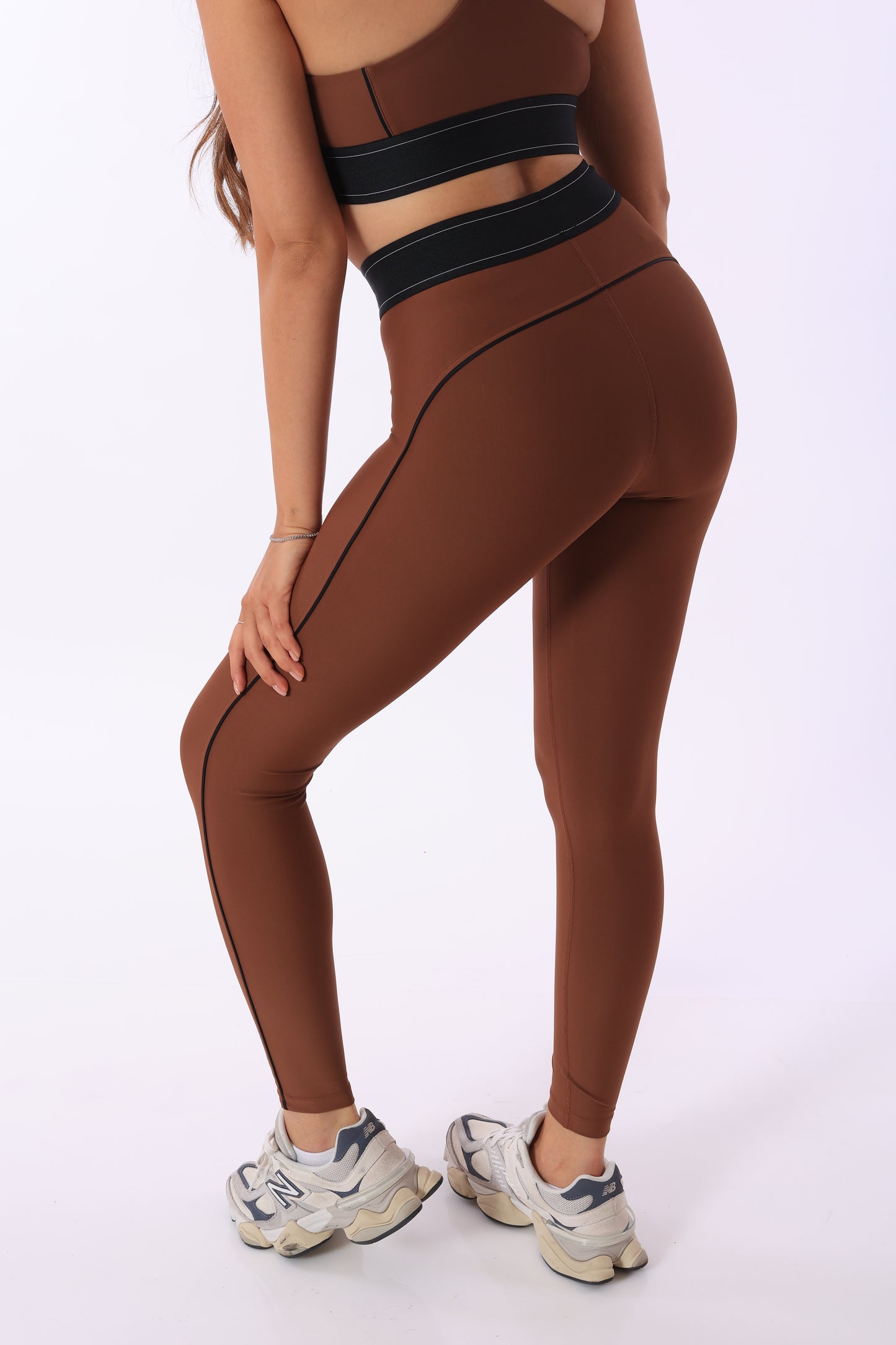 טייץ Madison Brown