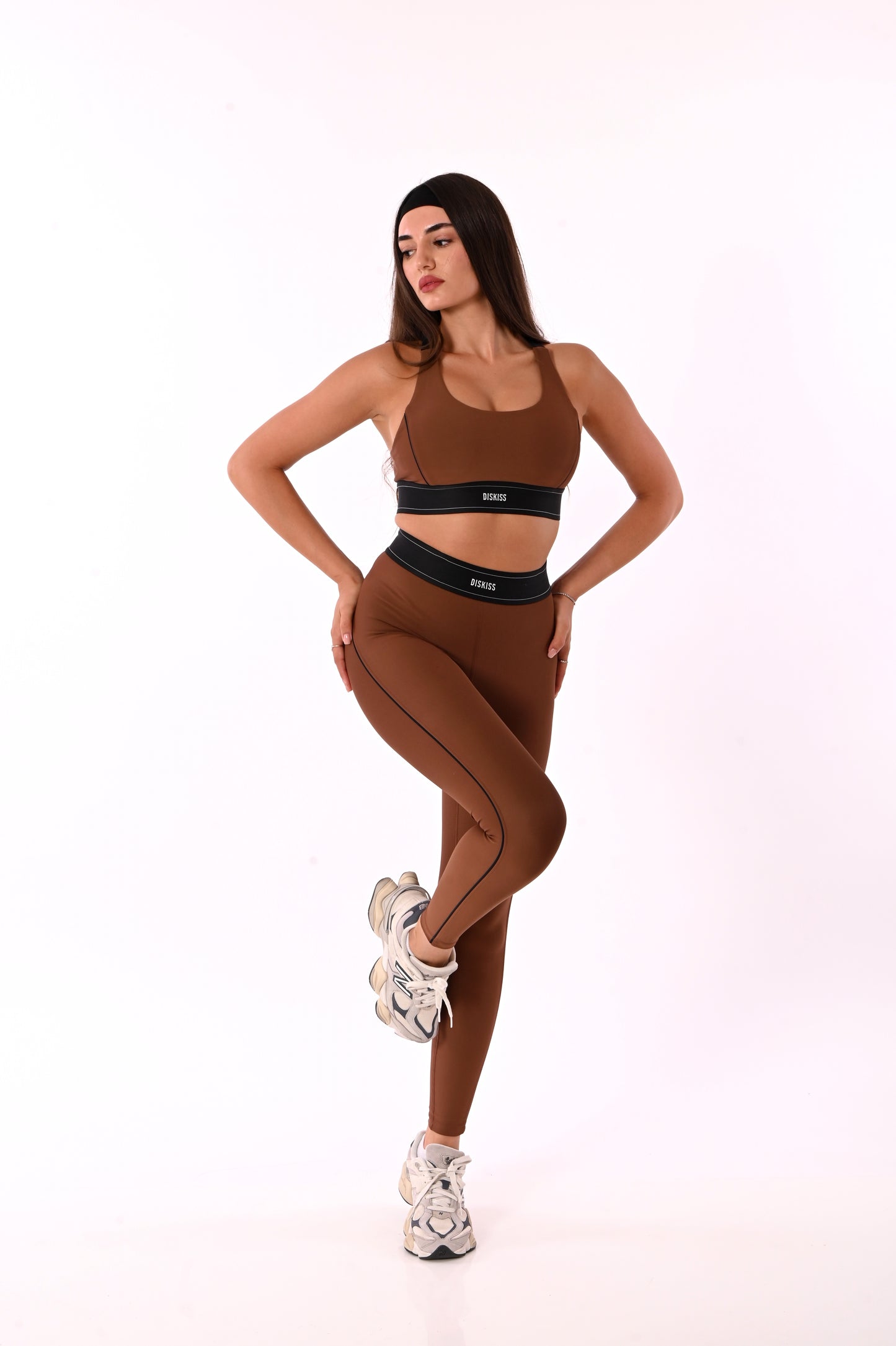 טופ Madison Brown