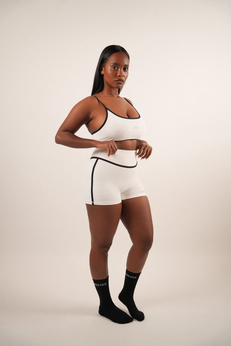 שורט Ellén Snow White