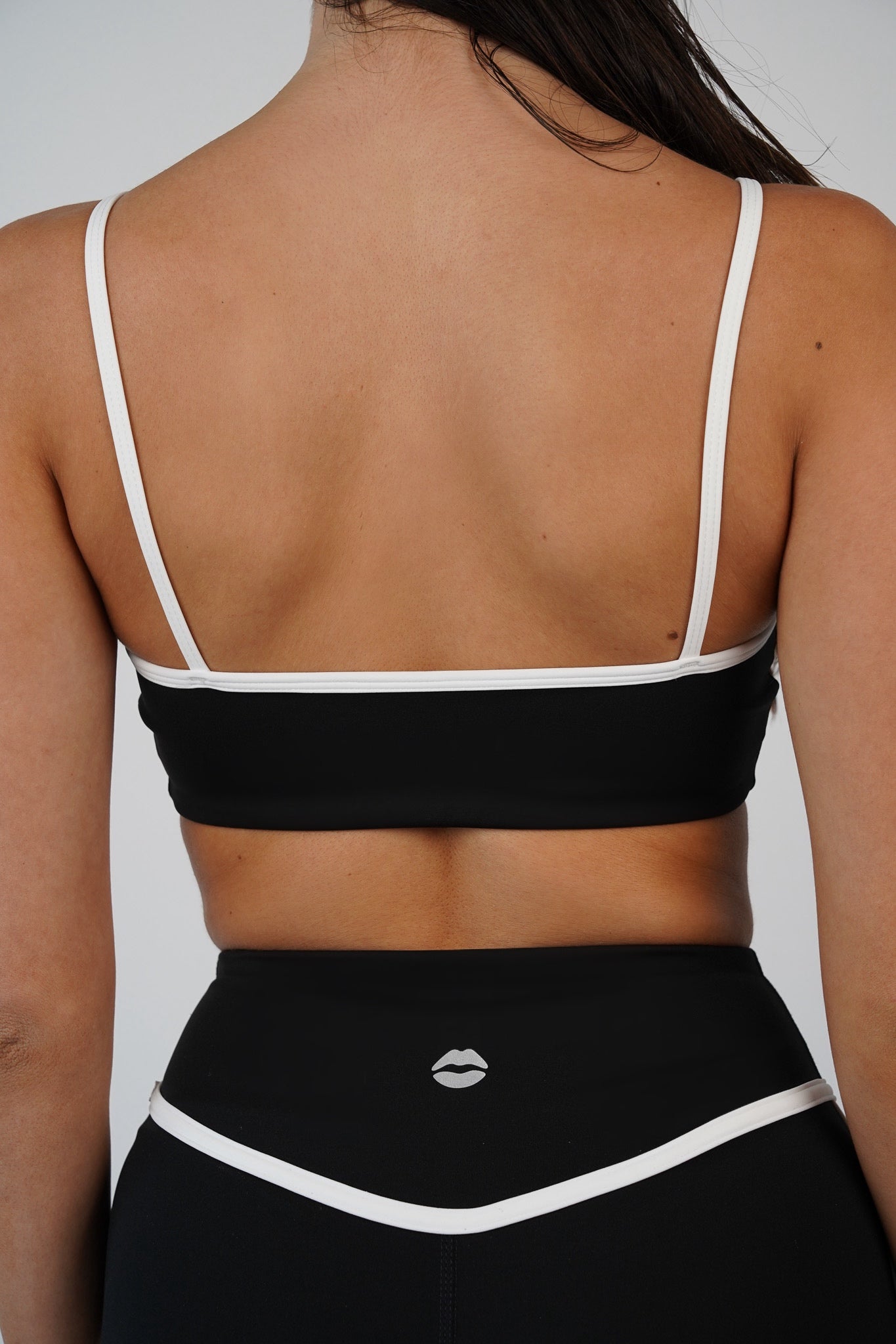 Top Ellén Black